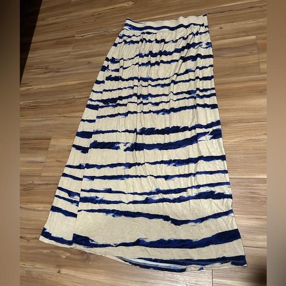 Loft Causal Maxi Skirt Striped Pattern Size Small - Picture 1 of 2